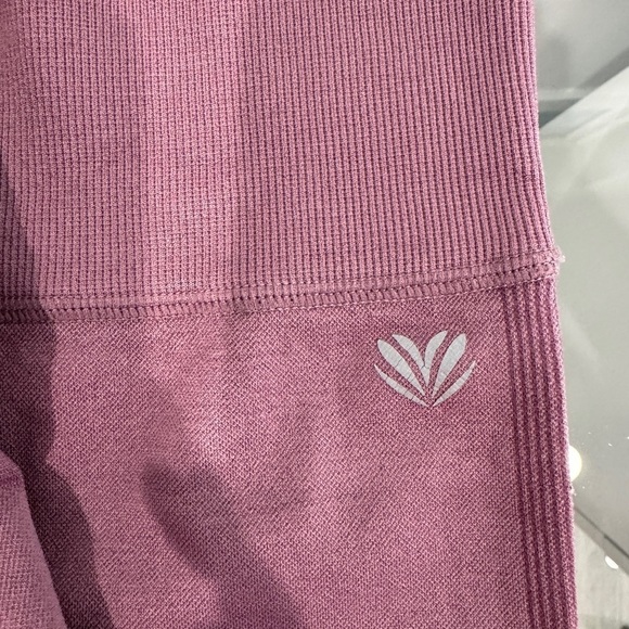 Forever 21 Purple Women's Everyday Leggings (M) - Picture 4 of 6